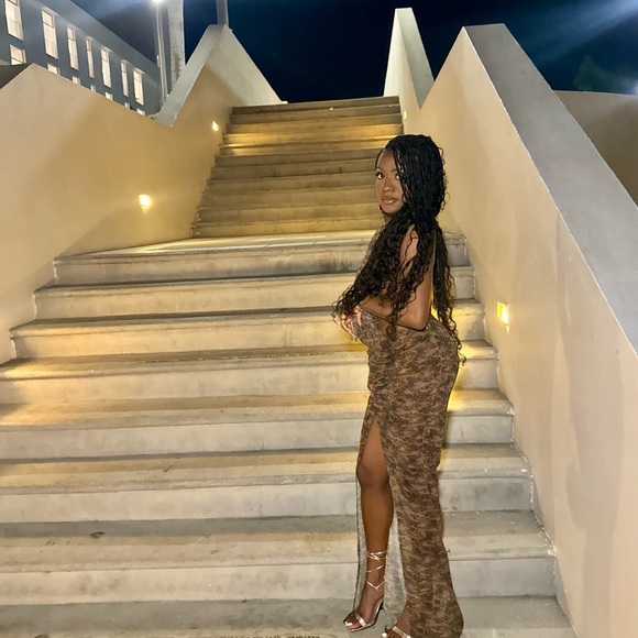 PrettyLittleThing Brown Backless Dress - Picture 2 of 3